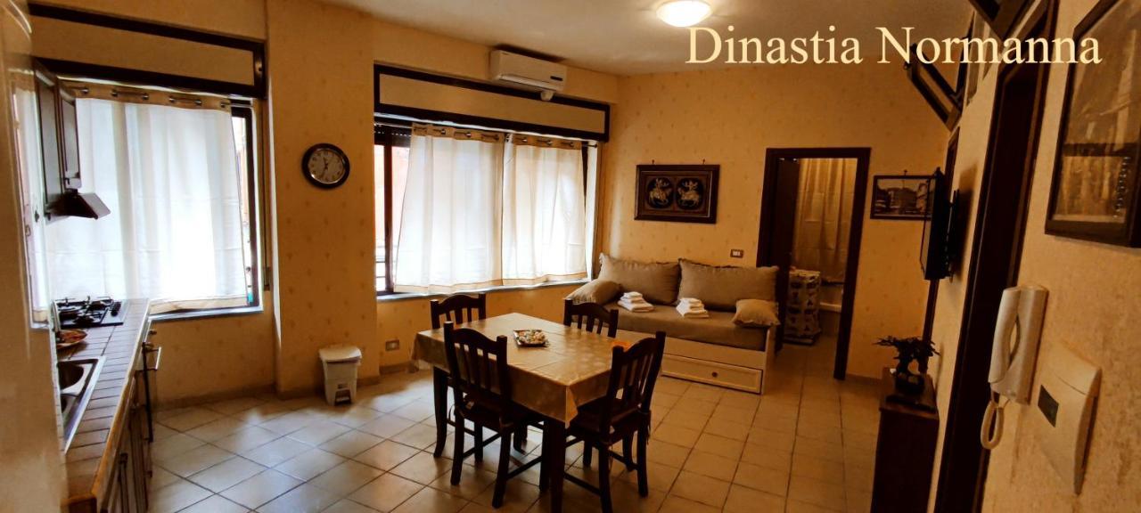 Casa Vacanza Dinastia Borbone - Centro Storico Неаполь Экстерьер фото