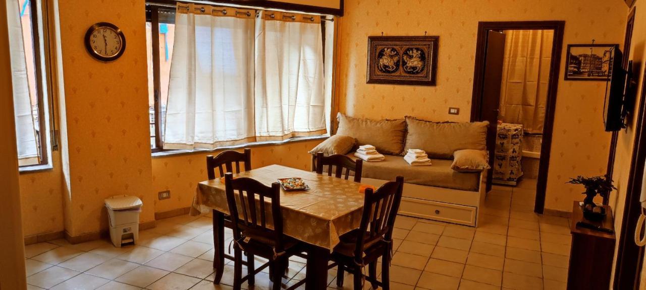 Casa Vacanza Dinastia Borbone - Centro Storico Неаполь Экстерьер фото