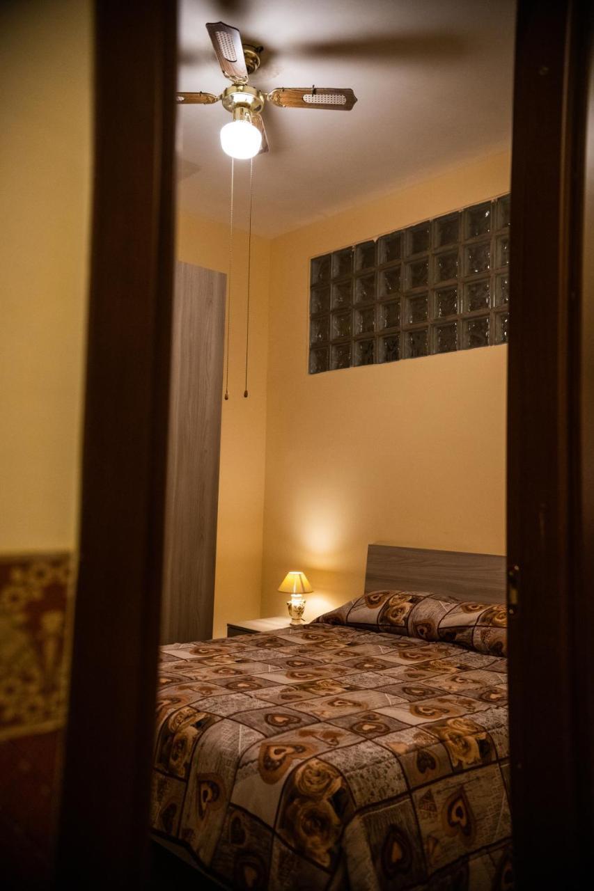 Casa Vacanza Dinastia Borbone - Centro Storico Неаполь Экстерьер фото